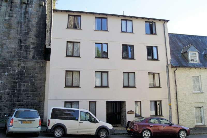 1 Bedroom Flat For Sale In Taylor Square, Tavistock, PL19