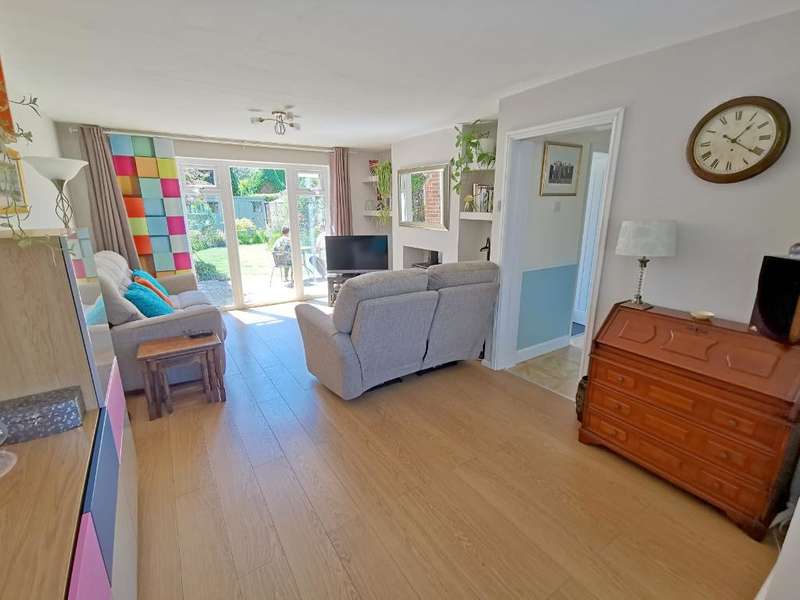 3 Bedroom SemiDetached House For Sale In Temple Meadows Road, West