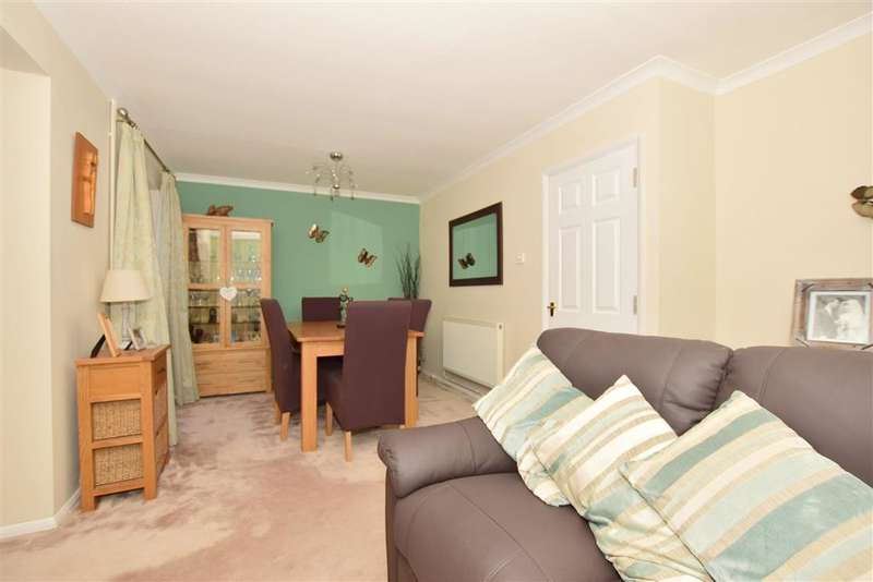 3 Bedroom End Of Terrace House For Sale In Moor Park Close, , Rainham