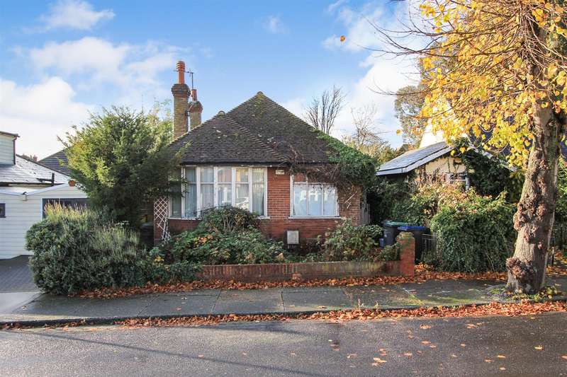 2 Bedroom Detached Bungalow For Sale In Graystone Road, Whitstable, CT5