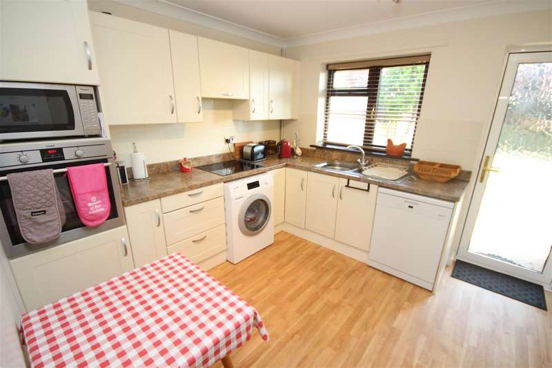 4 Bedroom Detached House For Sale In Ridgeway Road, Salisbury, SP1