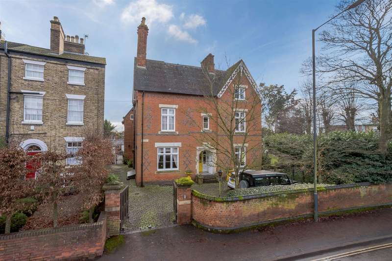 9 Bedroom House For Sale In Bilton Road, Rugby, Warwickshire, CV22