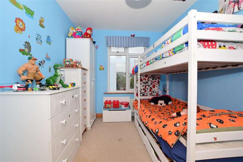 3 Bedroom Semi Detached House For Sale In Weavering Street, , Weavering