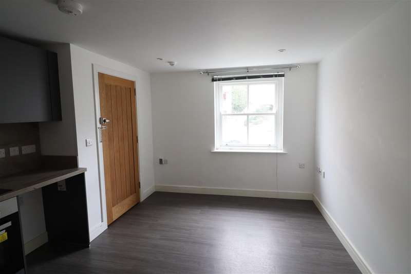 1 Bedroom Flat To Rent In St. Clement Street, Truro, TR1
