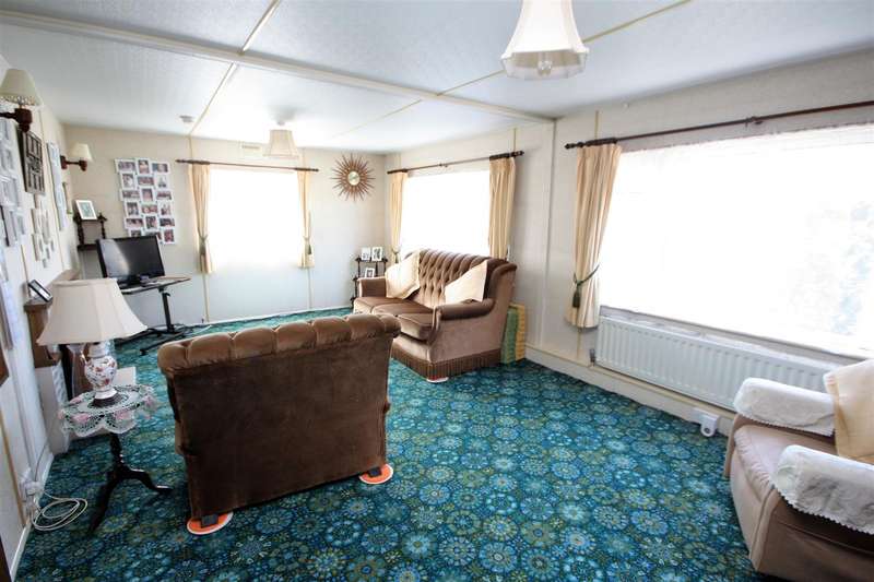 2 Bedroom Park Home For Sale In Chickerell Road, Weymouth, DT4