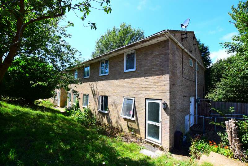 2 Bedroom Flat For Sale In Brackendale, Hastings, East Sussex, TN35