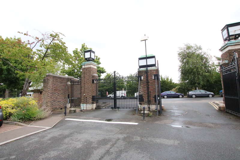 2 Bedroom Flat For Sale In Brook Road, Dollis Hill, NW2