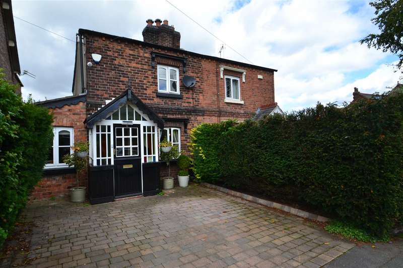 2 Bedroom Cottage For Sale In Broad Lane, Grappenhall, Warrington, WA4