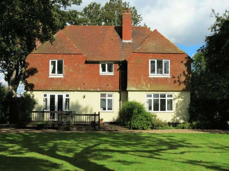 5 Bedroom Property For Sale In Gosberton Risegate, PE11
