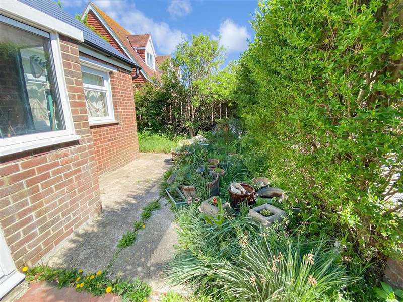 4 Bedroom Detached Bungalow For Sale In Hythe Road, , Dymchurch, Romney