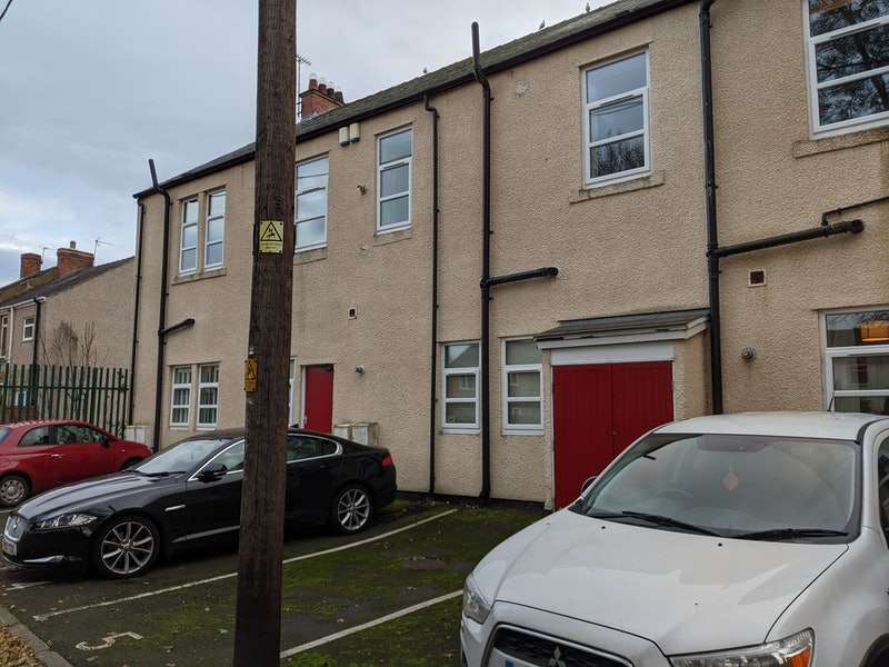 2 Bedroom Flat For Sale In River View, Blackhall Mill, Newcastle Upon