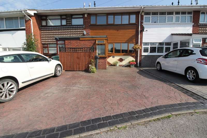 3 Bedroom Town House For Sale In Stroud Avenue, Willenhall, WV12