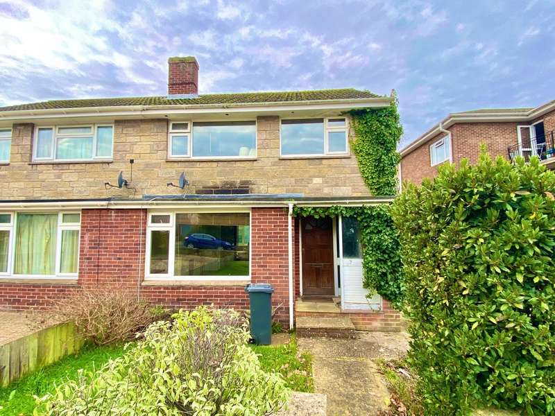 3 Bedroom Semi Detached House For Sale In Mountbatten Drive, Ryde, PO33