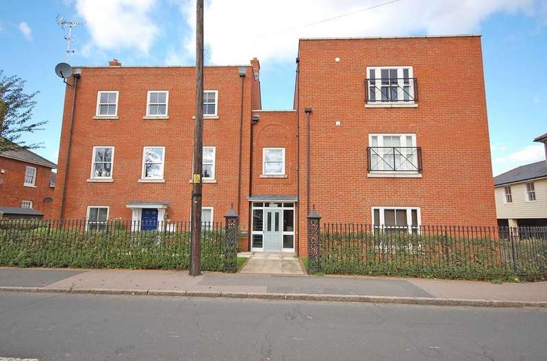 Houses for sale & to rent in CM77 6RS, The Street, Rayne Braintree
