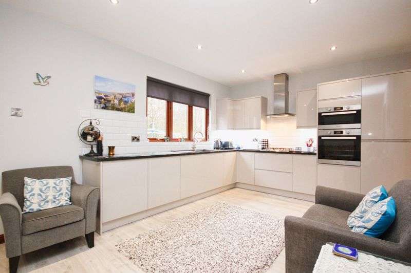 4 Bedroom Property For Sale In Rosebay Glade, Adambrae, Livingston EH54 9ju