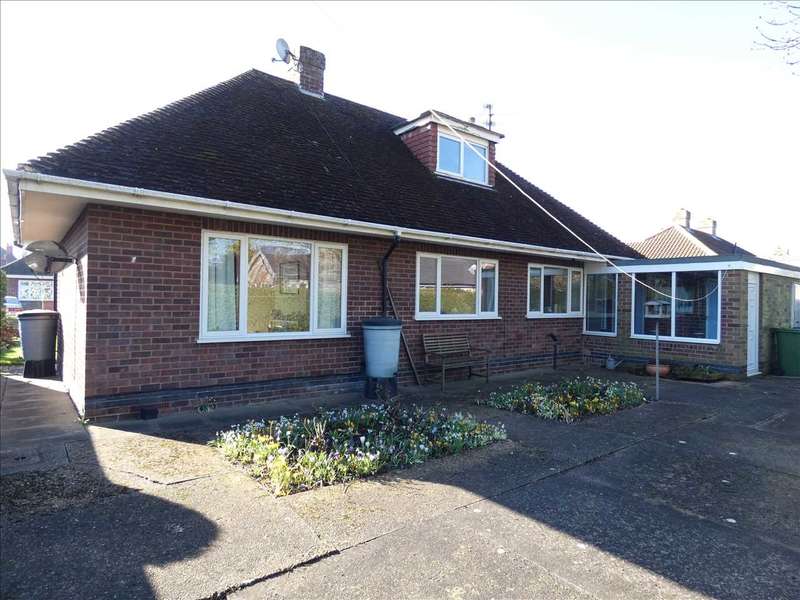 3 Bedroom Detached Bungalow For Sale In Dovedale Drive, Scartho