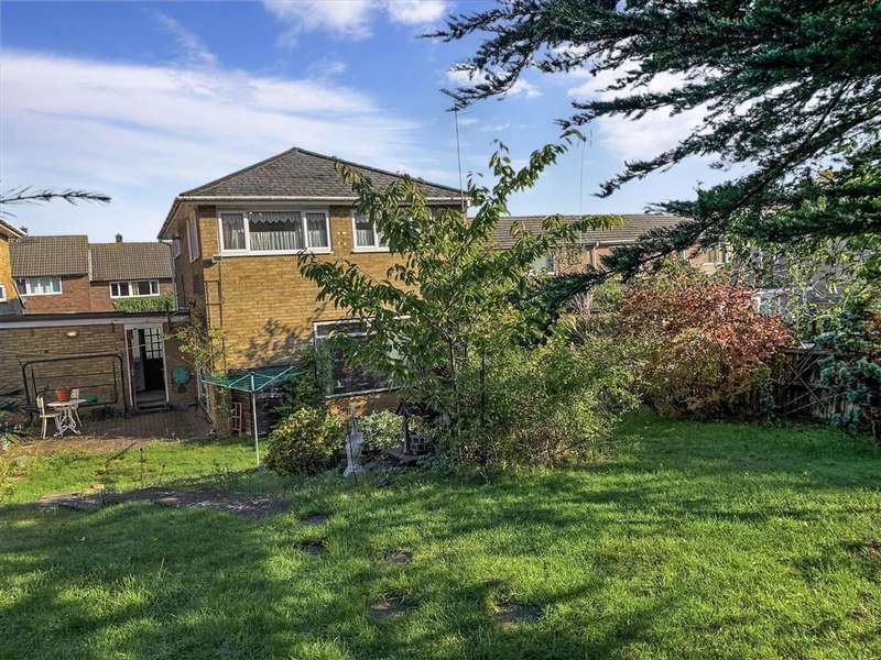 3 Bedroom Detached House For Sale In The Knares, , Basildon, Essex, SS16