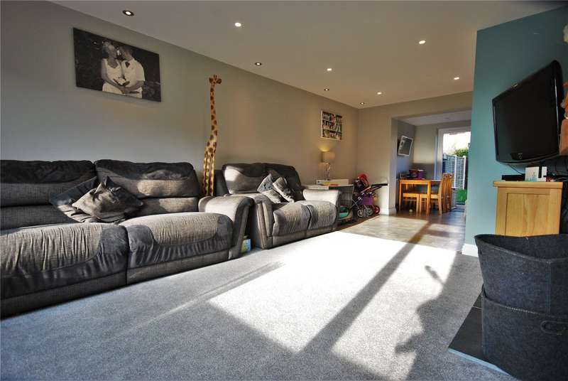 3 Bedroom SemiDetached House For Sale In Downlands Close, Downton