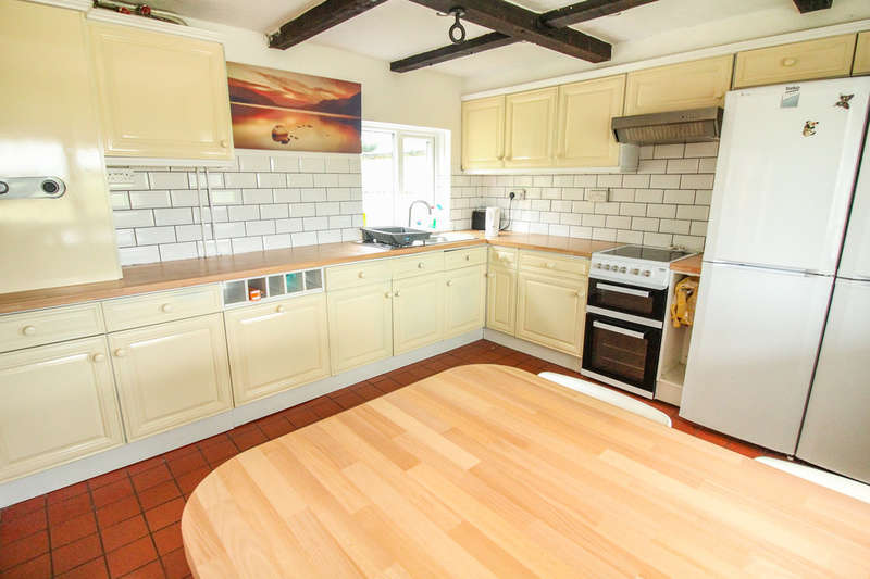 4 Bedroom SemiDetached House To Rent In Milborne St. Andrew, Blandford