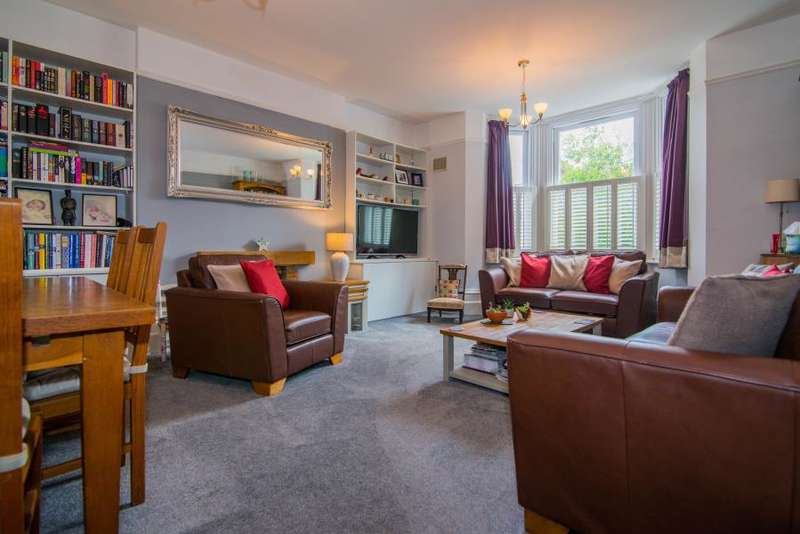 2 Bedroom Flat For Sale In Bridgeman Road, Teddington, TW11