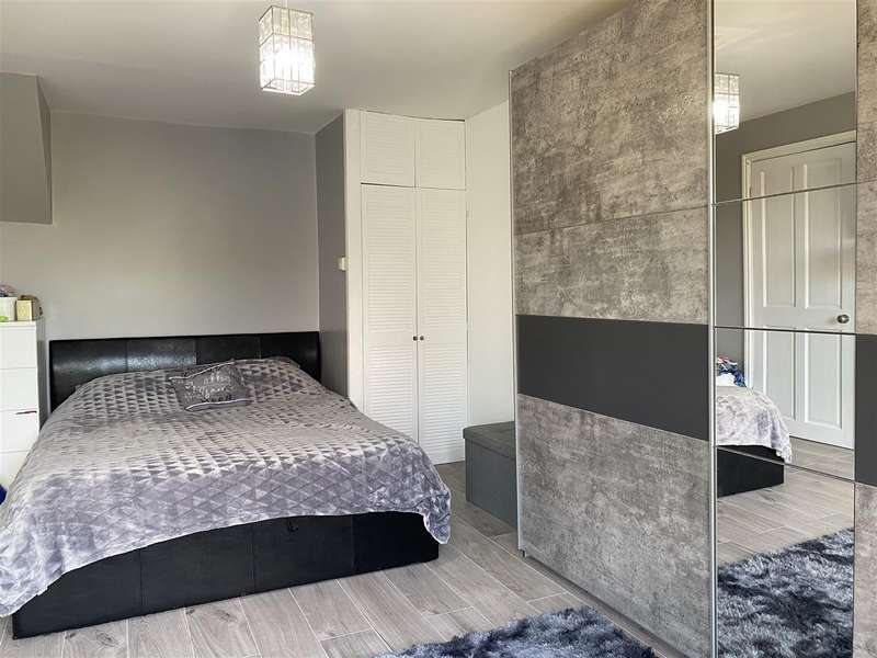 4 Bedroom Semi Detached House For Sale In Forest Close, Bewdley, DY12