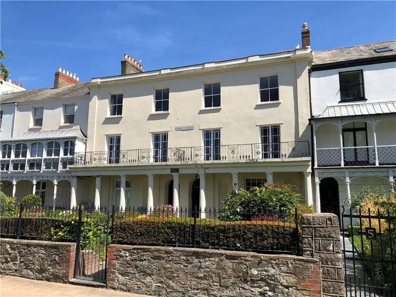2 Bedroom Flat To Rent In Union Terrace, Barnstaple, Devon, EX32