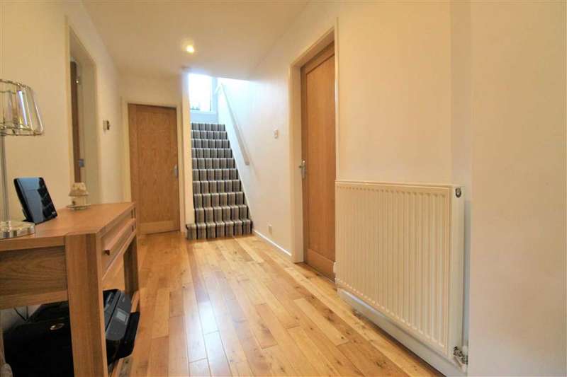 4 Bedroom Detached Property For Sale In White Furrows, Cotgrave