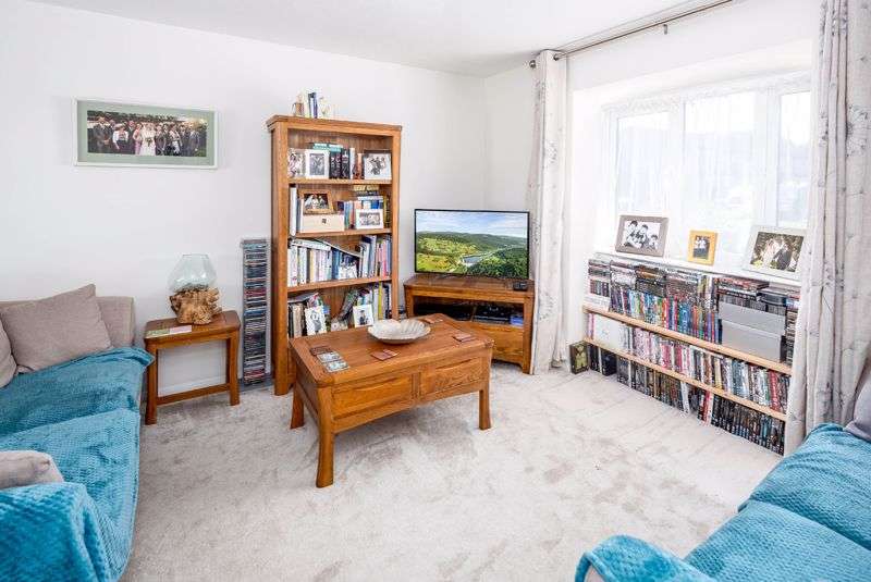 3 Bedroom Property For Sale In Shannon Road Bicester OX26