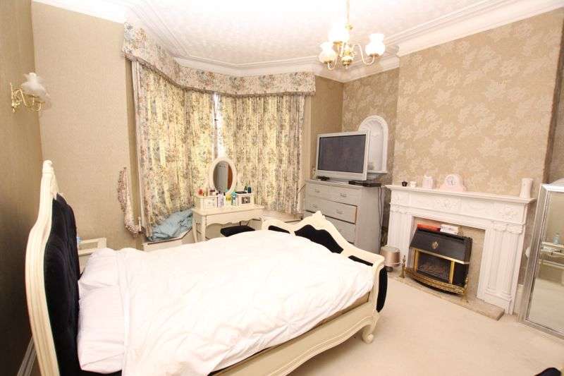 4 Bedroom Property For Sale In Brighowgate, Grimsby, DN32