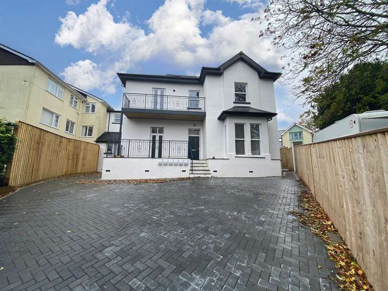 2 Bedroom Apartment For Sale In Belle Vue Road, Paignton, TQ4