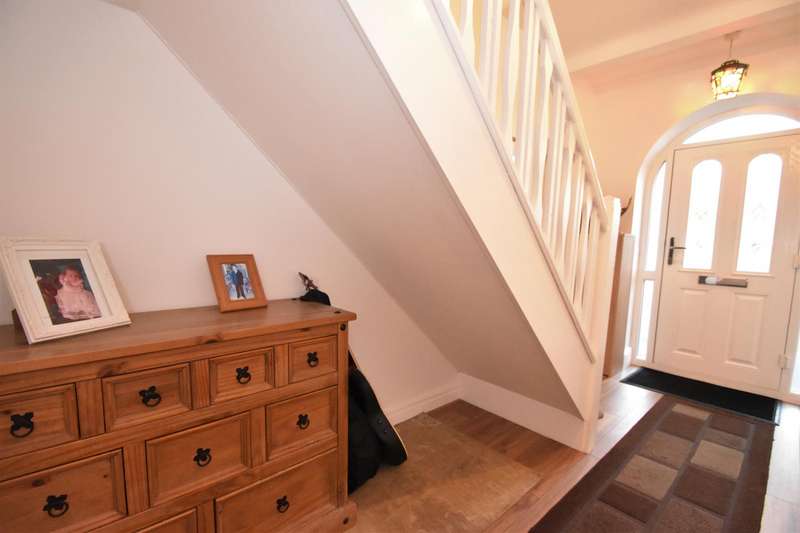 4 Bedroom Detached For Sale In Chester High Road, Burton, Neston, CH64