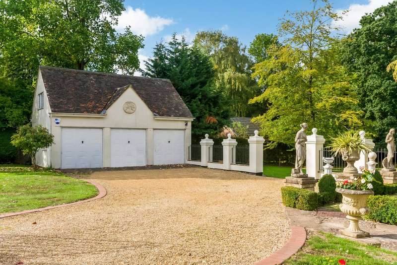 4 Bedroom Detached House For Sale In Moreton Paddox, Moreton Morrell