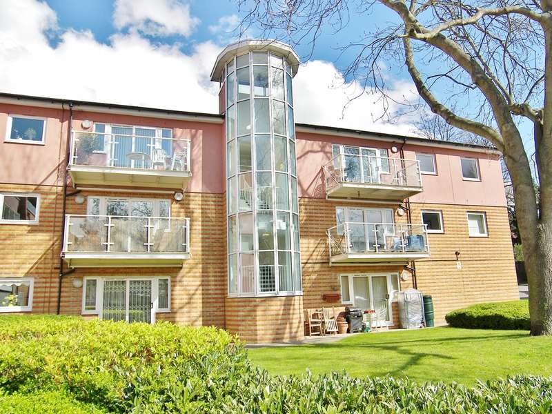 2 Bedroom Ground Flat To Rent In Clementine Walk, Woodford Green, IG8