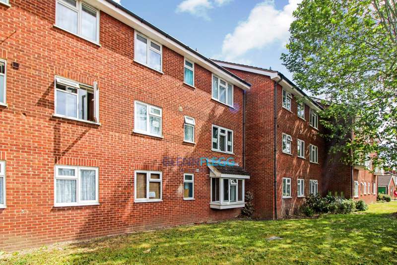 2 Bedroom Flat For Sale In High Street, Langley, SL3