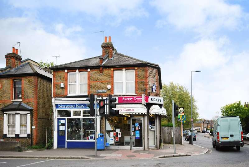 2 Bedroom Maisonette Flat To Rent In Hawks Road, Kingston, KT1