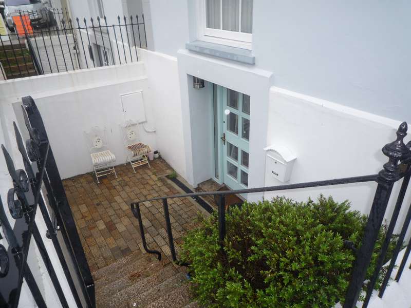 1 Bedroom Flat To Rent In Ferris Town, Truro, , TR1