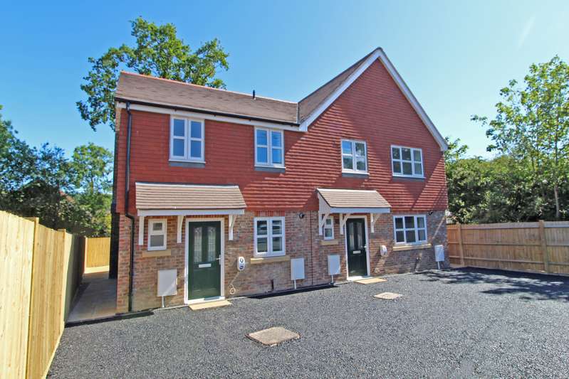 3 Bedroom SemiDetached House For Sale In South Road, Hailsham, BN27