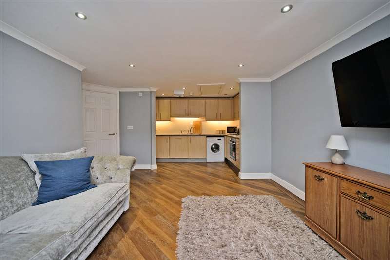 2 Bedroom Flat To Rent In High Street, Banstead, Surrey, SM7