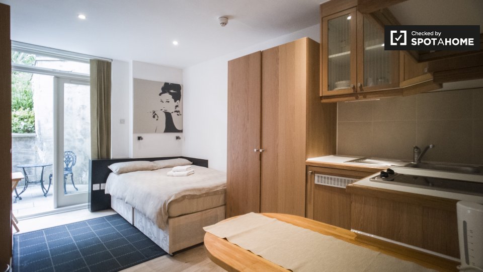 Studio To Rent In Finchley Rd, London, NW3