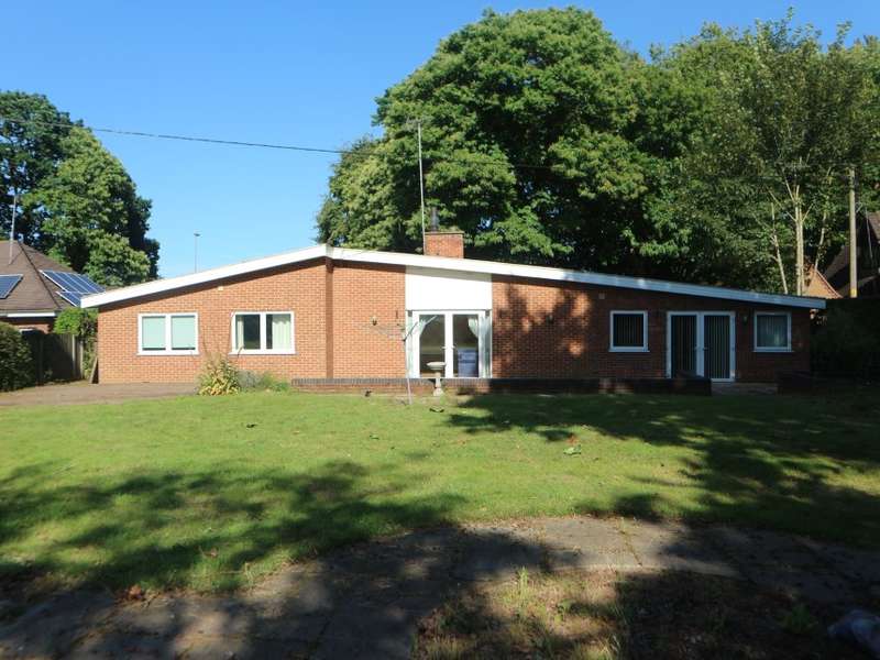 Bungalow For Sale In Longwater Lane, Norwich, NR5
