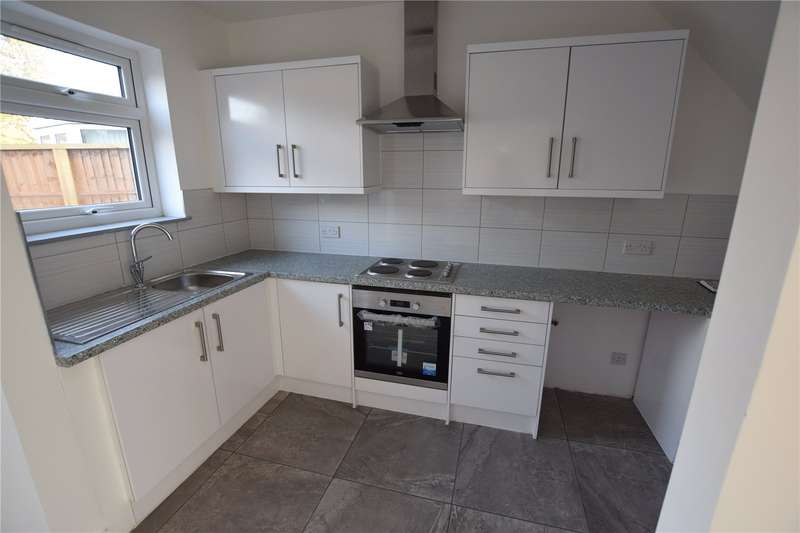 3 Bedroom SemiDetached House For Sale In Eddy Close, Romford, RM7