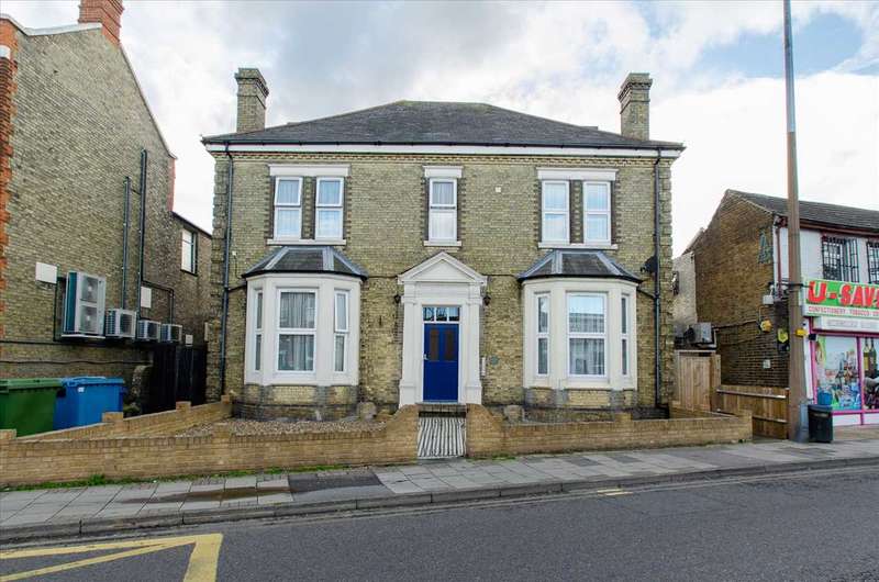 1 Bedroom Apartment To Rent In High Street, Sheerness, ME12