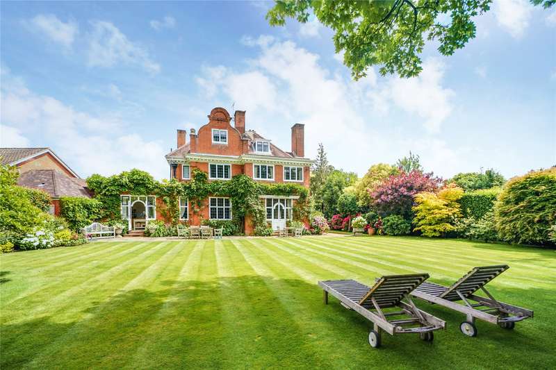 5 Bedroom Detached House For Sale In Wey Road, Weybridge, Surrey, KT13