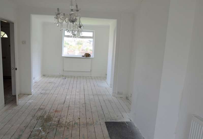 3 Bedroom Property For Sale In Amesbury Road, Dagenham, RM9