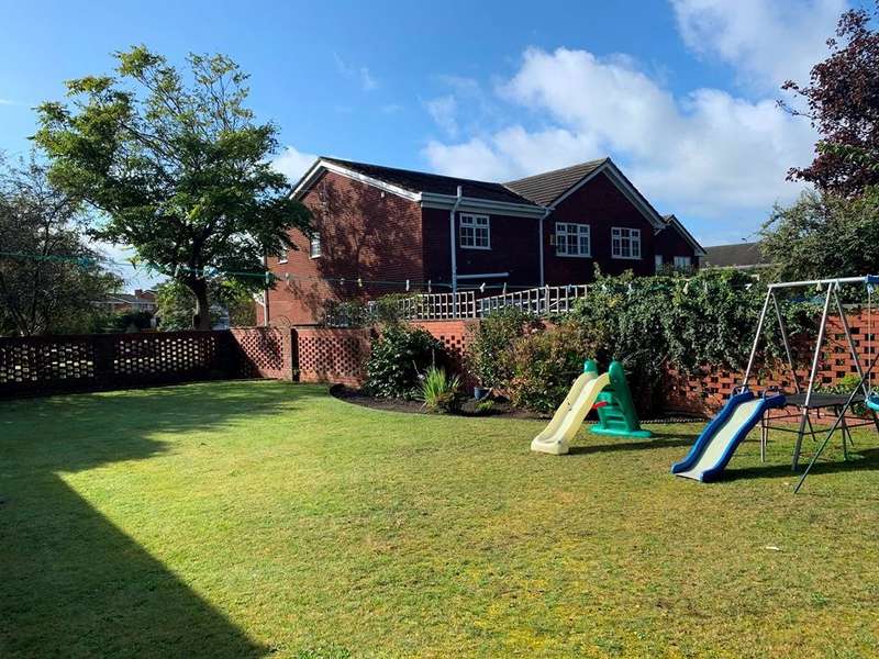 4 Bedroom Detached House For Sale In Westminster Drive, Ainsdale