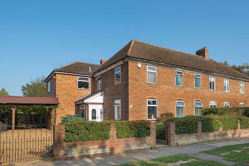 4 Bedroom SemiDetached House For Sale In Brookes Road, Flitwick, MK45