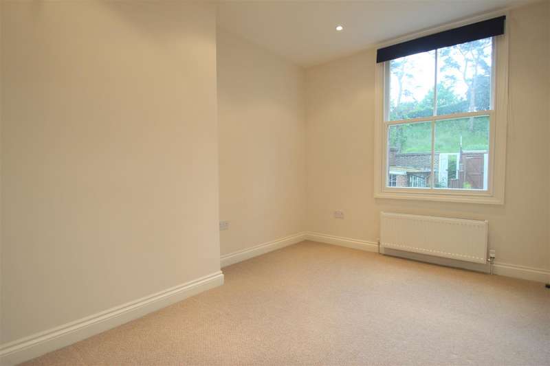 1 Bedroom Flat To Rent In Castle Walk, Reigate, RH2