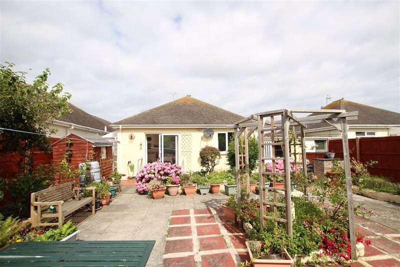 3 Bedroom Detached Bungalow For Sale In Trefor Avenue, Kinmel Bay, Rhyl