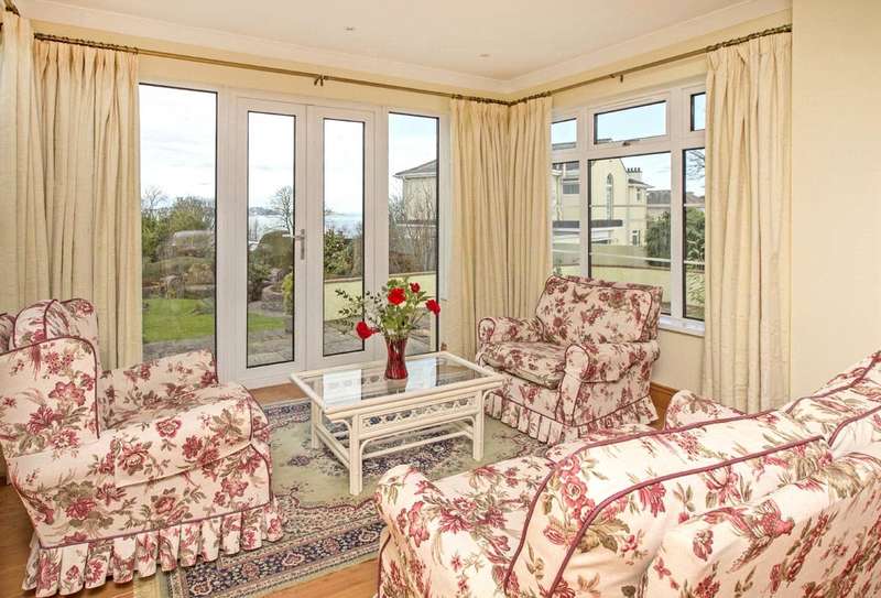 4 Bedroom Detached House For Sale In The Chantry, Road