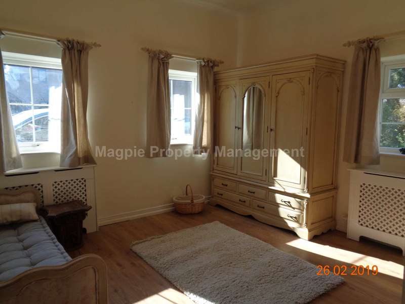 Flat To Rent In St Neots, PE19